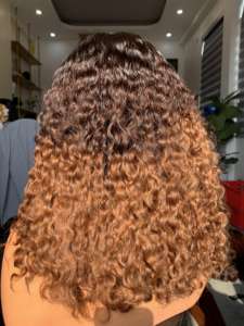 Paquets de Livraison de Cuticules Personnalisables de 18 20 22 Pouces Vente en Gros Trame de Cheveux Bruns Naturels Extensions de Cheveux Humains Style Bouclé - Product Image 4