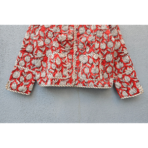 Chaqueta acolchada de algodón con estampado floral hecho a mano, con botones al frente y bolsillos, para uso casual en invierno, regalo para ella. - Product Image 5