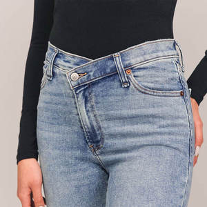 Pantalon cargo en jean pour femme, en polyester, décontracté, avec logo personnalisé imprimé en relief, taille haute, qualité supérieure, OEM, vente en gros - Product Image 3