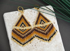 Boucles d'oreilles perlées non toxiques en matériaux sûrs, finition lisse, prix d'usine en gros - Product Image 5