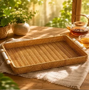 Plateau rectangulaire profond en rotin tressé à la main avec motifs géométriques et poignées en boucle, disponible à prix de gros. - Product Image 2