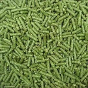 Heno y Pellets de Alfalfa Orgánica para Alimentación de Caballos, Ganado, Cerdos y Peces - Suministro a Granel de Alta Calidad - Product Image 3