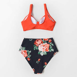 Traje de baño de una pieza con cordones y aberturas laterales, espalda descubierta y detalles elegantes con volantes, perfecto para fiestas en la piscina. - Product Image 3