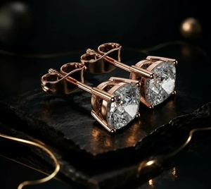 Boucles d'oreilles clous en diamant de laboratoire taille coussin à 4 griffes, or 10k 14k 18k, certifiées IGI, bijoux élégants pour cadeau - Product Image 6