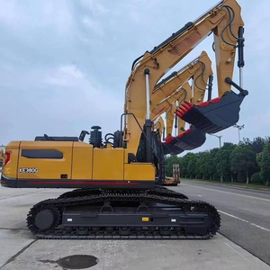 Excavadora de cadenas usada confiable de 3 toneladas, color amarillo, con pocas horas de operación y cabina completamente cerrada para mantenimiento de servicios públicos - Product Image 1