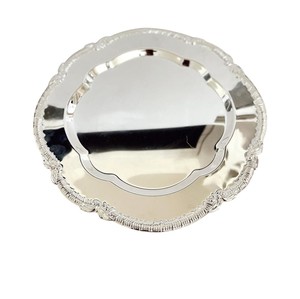 Assiette de présentation en métal argenté à bord gaufré, qualité export en gros, pour la décoration de tables de mariage et d'hôtels de luxe - Product Image 4