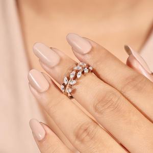 แหวนเงินแท้ 925 ประดับมอสซาไนต์ทรงใบไม้ รูปทรงมาร์คีส์ ชุบทองคำสีกุหลาบ ดีไซน์ธรรมชาติ สง่างาม เหมาะสำหรับงานหมั้นและงานแต่งงานสำหรับผู้หญิง - Product Image 3