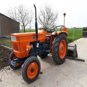 Tracteur agricole Fiat durable conçu pour une efficacité maximale dans les opérations de labour, de culture et de transport agricole - Product Image 3