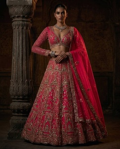 Elegante Lehenga Choli Rosa con Dupatta y Diseño Bordado para Vestimenta Tradicional de Boda India para Mujeres - Product Image 1