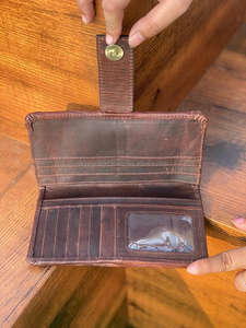 Nouveau Style occidental aztèque en cuir usiné pochette véritable fait à la main Vintage marron outillage Unique jeu de cartes Design portefeuille en cuir - Product Image 6