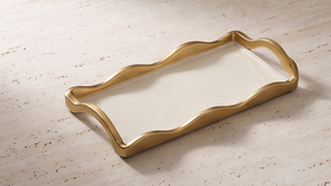 Plateau de service rectangulaire moderne en métal émaillé crème avec bords ondulés et poignées dorées, idéal pour table, coiffeuse, café, ottoman ou comme plateau à boissons. - Product Image 4