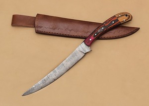 Cuchillo de filetear de acero de Damasco personalizado con hoja de punta caída y borde serrado, mango de madera, funda de cuero, 11 pulgadas de longitud total, 1 hoja - Product Image 4