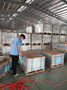พื้น SPC ยี่ห้อ OEM ODM Ecofloor เป็นมิตรกับสิ่งแวดล้อม กันน้ำ กันไฟ ป้องกันรอยขีดข่วน เหมาะสำหรับห้องน้ำ ห้องนั่งเล่น ผลิตจากวัสดุบริสุทธิ์ 100% รับประกันตลอดอายุการใช้งาน - Product Image 5