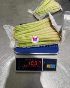 ตะไคร้แช่แข็ง ได้รับการรับรองมาตรฐาน ISO HACCP บริสุทธิ์ 100% แบรนด์เวียดนาม Vietdelta อายุการเก็บรักษา 1 ปี สำหรับชาดีท็อกซ์และเครื่องเทศ - Product Image 1