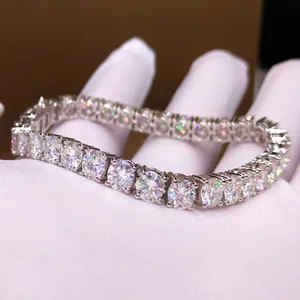 Pulsera de Tenis Tishya con Diamantes de Moissanita de Corte Redondo de 15 Quilates en Plata de Ley 925 con Acabado Chapado en Oro, Unisex - Product Image 5