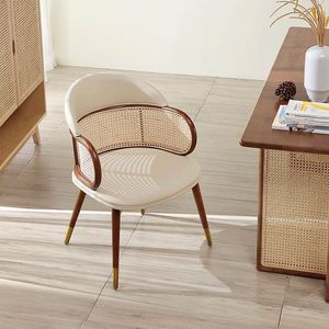Fauteuil de salle à manger de luxe en teck avec dossier en rotin et assise rembourrée, chaise moderne, fournisseur Indonésie - Product Image 1
