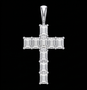 Colgante de Cruz con Diamantes Cultivados en Laboratorio con Corte Esmeralda, Joyería Religiosa, Regalo para Hombres y Mujeres - Product Image 1