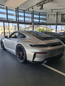 Nuevo Modelo 2025 para 911 992.2 Urmodell Touring Packet Lift 4.1-6L Gasolina 510 HP SUV Volante a la Izquierda Dark Turbo R20 Cuero - Product Image 2