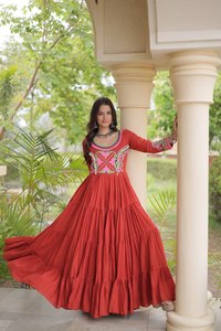Vestido de Fiesta Indio Especial para Navratri, Diseño Exclusivo de Primera Calidad, Alta Demanda en Exportación - Product Image 2