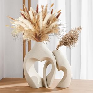 Set di 2 Vasi in Ceramica a Forma di Cuore in Stile Nordico, Vasi Decorativi Bianchi Minimalisti per Centrotavola - Product Image 1