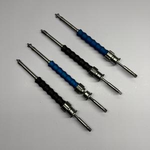 Juego de compresores de varillas espinales de 4 piezas de acero inoxidable, instrumento ortopédico con mango ergonómico para cirugía espinal manual en hospital, de Dentavex - Product Image 2