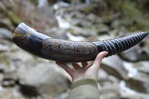 Barco Vikingo Valor Hecho a Mano, Moderno, Tallado, con Detalles de Madera Quemada por World Craft Impex - Product Image 2