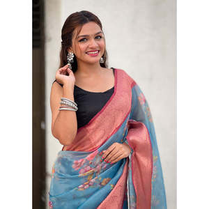 Sari de soirée en soie froissée bleue Elite Weaves, imprimé floral, avec bordure tissée Zari, 500g - Product Image 4