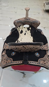 Selle de cheval western en cuir véritable de haute qualité, siège en cuir de vachette noir suédé, gravure florale, outillage artisanal, portable, logo personnalisé - Product Image 5