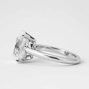 Anillo de Compromiso Solitario Atemporal de Oro Blanco de 14K con Diamante Cultivado en Laboratorio de 5.00ct, Corte Cojín, Claridad F VS2, Joyería Fina Premium - Product Image 3