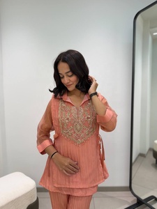 Nueva Colección de Trajes Salwar para Bodas y Fiestas, Salwar Kameez Indio Disponible a Precios Accesibles - Product Image 3