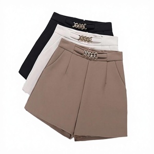 Shorts taille haute pour femmes, couleur unie, avec ceinture chaîne, coupe décontractée, style jupe - Product Image 6
