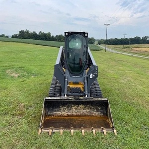 Chargeur compact Deere 333G robuste avec moteur diesel performant, confort du conducteur amélioré, force de levage supérieure - Product Image 5