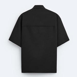 Camiseta polo deportiva para hombre, de corte atlético, con tela que controla la humedad, ideal para sesiones de entrenamiento, juegos de golf y uso diario. - Product Image 2