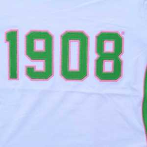 Chemise blanche haut de gamme pour femme, imprimé lettres grecques, bordure verte et rose, col rond, haut décontracté de qualité supérieure pour sororité, 1908 - Product Image 5