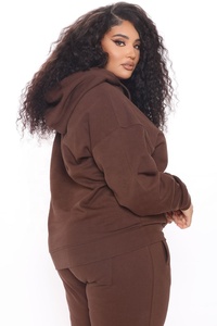 Vente en gros Sweat à capuche unisexe en coton épais 400 g/m² marron uni, coupe oversize à épaules tombantes, personnalisable avec logo, pour femme, collection automne - Product Image 5