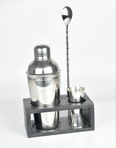 Los cocteleros de acero inoxidable también son populares para la exportación. - Product Image 5