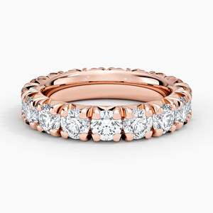 Anillo de eternidad en oro amarillo con diamantes redondos de talla brillante engastados en bisel, joyería clásica de boda para mujer. - Product Image 5