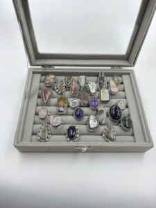 Bagues en pierres précieuses naturelles assorties en gros, plaquées argent, bijoux fantaisie à pierres mélangées, fournisseur d'usine en gros - Product Image 5