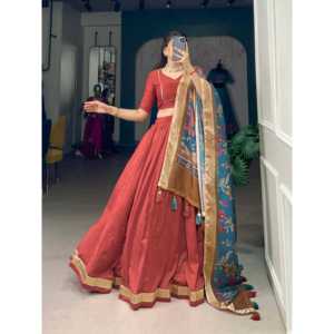 Ropa De Boda De Seda Chinon Lehenga Choli Con Dupata - Product Image 1