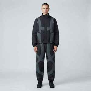 Ensemble de survêtement coupe-vent en nylon léger pour homme DCY 2026, style streetwear, vente en gros OEM - Product Image 3