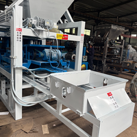 Machine à blocs de béton entièrement automatique QT5-15 pour la production de pavés solides, creux et emboîtables en ciment