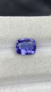 Pierre naturelle certifiée Tanzanite 9x7 MM, taille coussin longue, avec une couleur et un lustre excellents, Zoisite naturelle 2,11 carats, clarté impeccable - Product Image 5