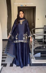 ชุดชาราร่าขายดี ผ้าเครปไหมธรรมชาติ งานปักมือประณีต ประดับเลื่อม แขนเสื้อแฟนซี พร้อมสายรัดแบบลาตักน์ - Product Image 4