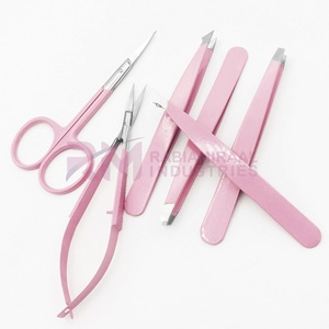 Juego de pinzas profesionales RMI Silver Tip y Pink Eyebrow de acero inoxidable con puntas rectas / tijeras de resorte / tijeras para cutículas - Product Image 5
