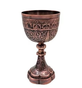 Gobelet à vin de style luxueux, écologique, fabriqué à la main, poli et gravé, en laiton, vaisselle haut de gamme - Product Image 2