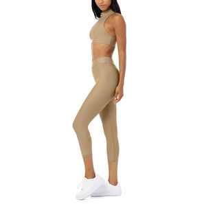 Ensemble de sport décontracté sans couture de haute qualité pour femme : soutien-gorge de yoga et short legging froncé pour un effet push-up - Product Image 5