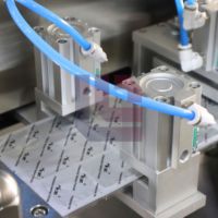 Machine d'emballage sous blister automatique compacte de qualité alimentaire pour comprimés/capsules/pilules, cartons plastiques/métalliques, 2000-4000 blisters/heure, SS