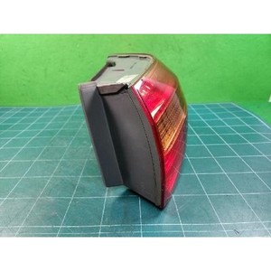 Cadena 2009-2013 Conjunto de Faro Trasero Derecho Exterior, Usado OEM 924023R000 - Product Image 2
