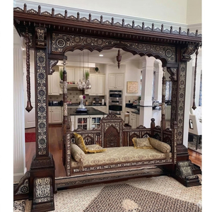 เก้าอี้ชิงช้าไม้สักแกะสลักด้วยมือแบบดั้งเดิม Maharaja Swing Oonjal สุดหรู พร้อมเบาะรองนั่ง สำหรับห้องนั่งเล่น ส่งตรงจากออสเตรเลีย - Product Image 1