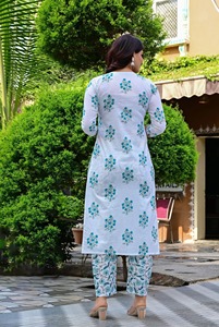 ชุดสูทผ้าฝ้ายลายดอกไม้แฟชั่นสตรี - Product Image 4